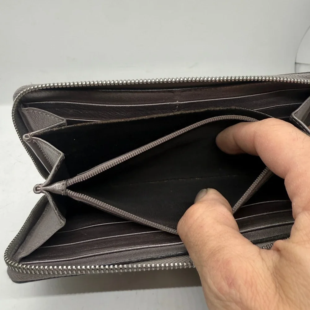 Gucci GG Monogram Zip‎ Around Wallet Silver Purple Gray Leather PVC Mirror